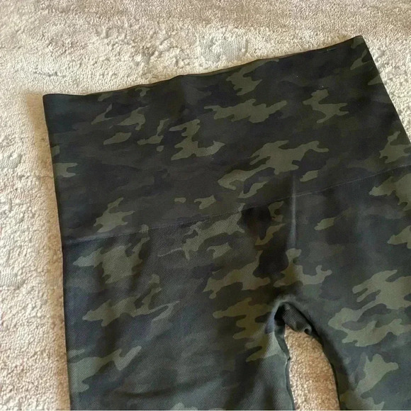 Spanx Look At Me Now Camo Leggings Compression Shaping Pants Camouflage: XL - Picture 3 of 9